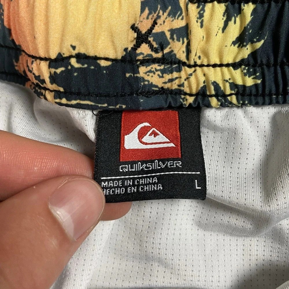 Quiksilver Swim Trunks Size Large Black Orange Palm Tree Sunset Graphic Surfing